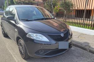 Lancia Ypsilon 3 serie Elefantino Blu