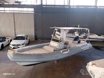 JOKER BOAT CLUBMAN 24 -MOTORE SUZUKI 200 CV