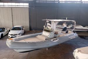 JOKER BOAT CLUBMAN 24 -MOTORE SUZUKI 200 CV