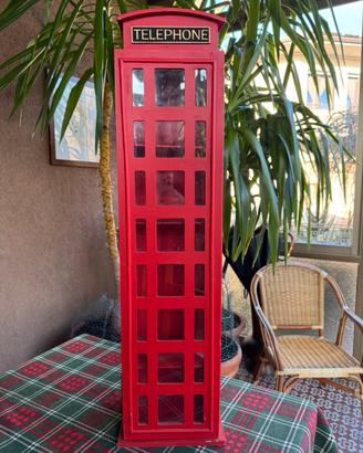 Mobiletto in stile cabina telefonica inglese