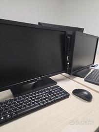 Lotto 4 PC + monitor, 150 l'uno