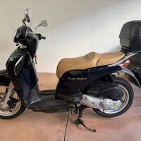 Aprilia Scarabeo 200