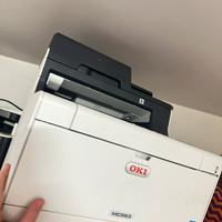 Stampante oki MC563