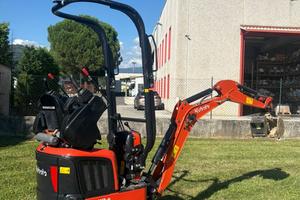 KUBOTA I 10-5 a anno 2023 ore 500 attacco rapido