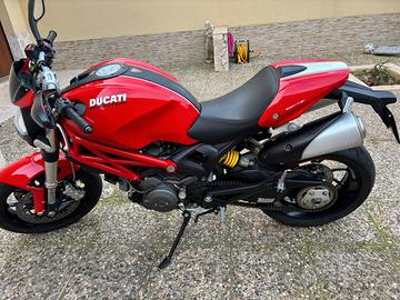Ducati Monster 796