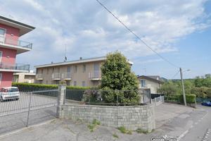 Ampio bilocale a Uggiate con posto auto