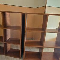 2 scafali per libri