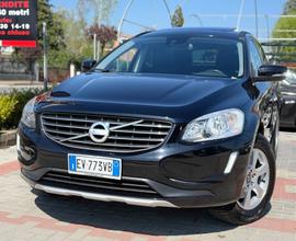 Volvo XC60 D4 AWD Momentum TETTO APRIBILE