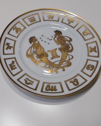 piatto in porcellana di Limoges. 