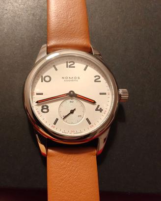 Nomos Club 703