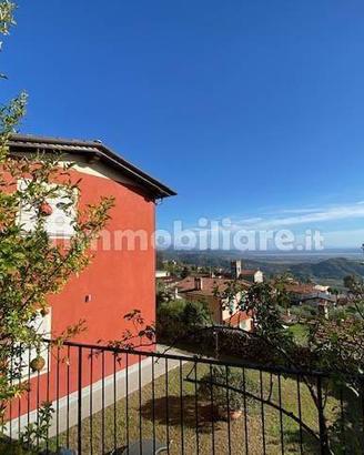 Rustico / Casale di 210 m² con più di 5 locali a M