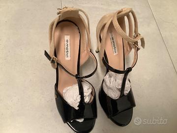 Sandali pelle neri e beige con tacco di vernice