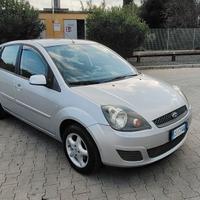 Ford fiesta 1.4 tdci  150.000km unic Proprietario 