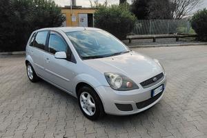 Ford fiesta 1.4 tdci  150.000km unic Proprietario 