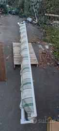 Tenda da sole avvolgibile con bracci estensibili