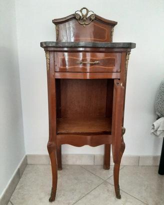 comodini a coppia con ripiano in marmo
