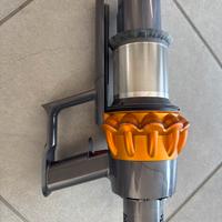 Dyson v 15 motore