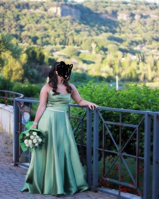 Vestito diciottesimo con scarpe