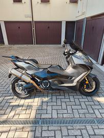 TMAX 560 TECH MAX
