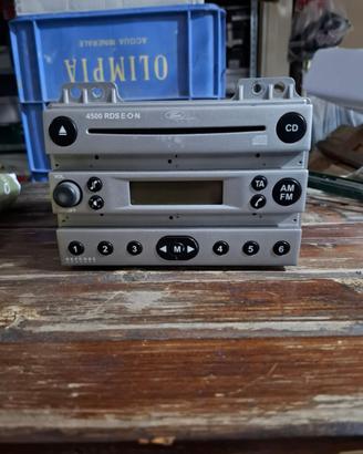 Stereo/Autoradio Ford Fiesta 2004