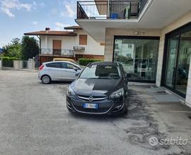 Opel Astra 1.4 turbo Sports Tourer Gpl tech Cosmo