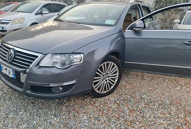 VOLKSWAGEN PASSAT 3.2 V6 4 MOTION RARA DA TROVARE 