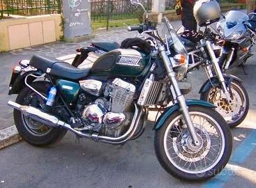 Triumph thunderbird 900