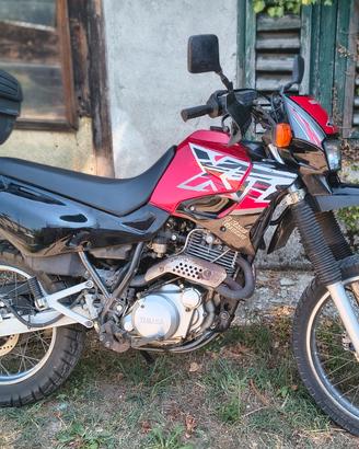 Moto Yamaha XT 600E