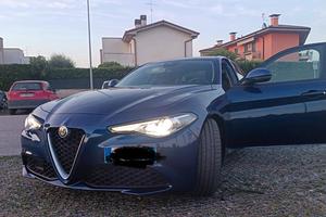Alfa Romeo Giulia 2.2 TD 136 CV AT8 Business –