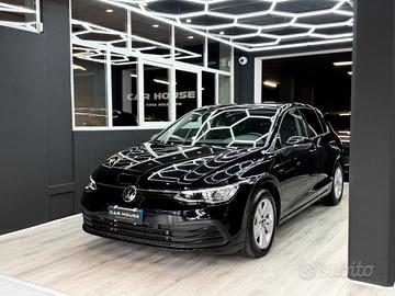 Volkswagen Golf 8 2.0 TDI 150CV DSG