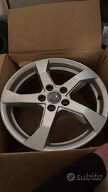 Set 4 cerchi originali AUDI A3 leggere descrizione