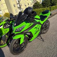 Moto Kawasaki ninja