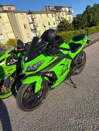 Moto Kawasaki ninja