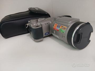 Sony Cyber-shot DSC-F707 (5.0 MP)