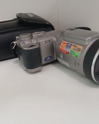 Sony Cyber-shot DSC-F707 (5.0 MP)