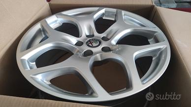 4 CERCHI IN LEGA ALFAROMEO GIULIA 18" COD. A989