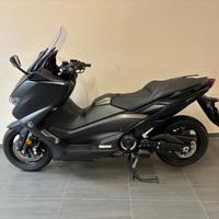 Yamaha T Max 560