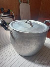 pentola in alluminio 