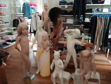 manichini per arredamento bimbi negozio Ok va bene