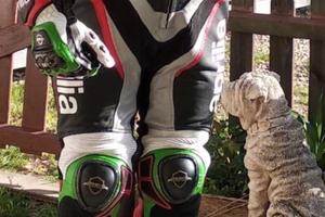 Tuta da moto integrale con scritte Aprilia