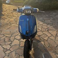 Vespa Sprint 125 incidentata