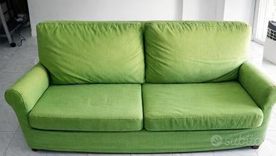 Divano letto due posti.