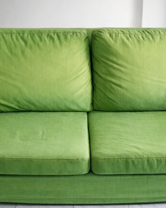 Divano letto due posti.
