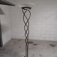 piantana elegante con interruttore a pedale