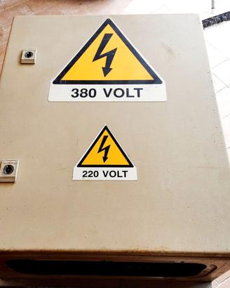 Quadro elettrico serie ASC con 4 prese vetroresina