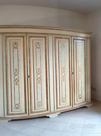 Armadio 4 ante di legno di antiquariato foglia oro