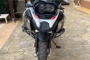 Bmw r1250 gs adventure trophy