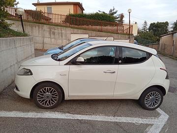 Lancia Ypsilon GPL benzina ecochic