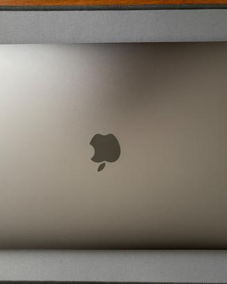 MacBook Pro 13" 2019 – i5 / 16GB RAM / 1TB SSD – A