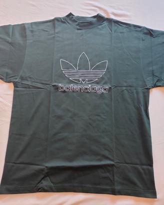 maglietta verde balenciaga x Adidas oversize